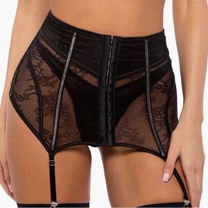 Elegant Black Lace Garter Belt